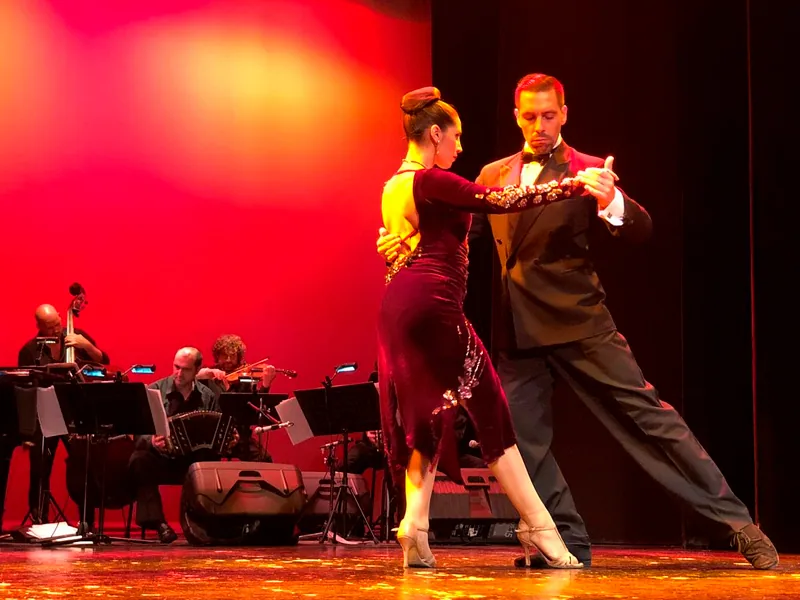 ✦PLATEA✦ DÎNER GOURMET + BOISSONS + SPECTACLE DE TANGO