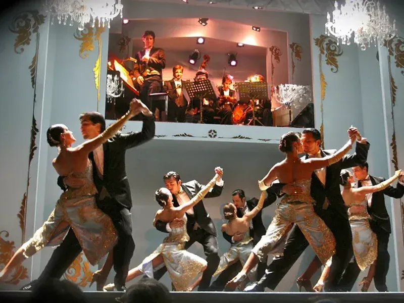DÎNER GOURMET + BOISSONS + SPECTACLE DE TANGO